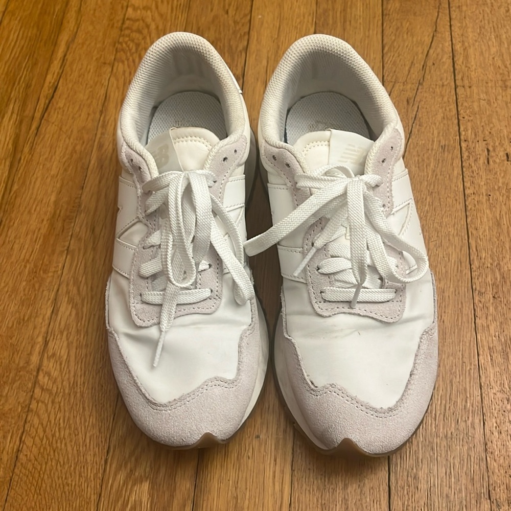 New balance shoes